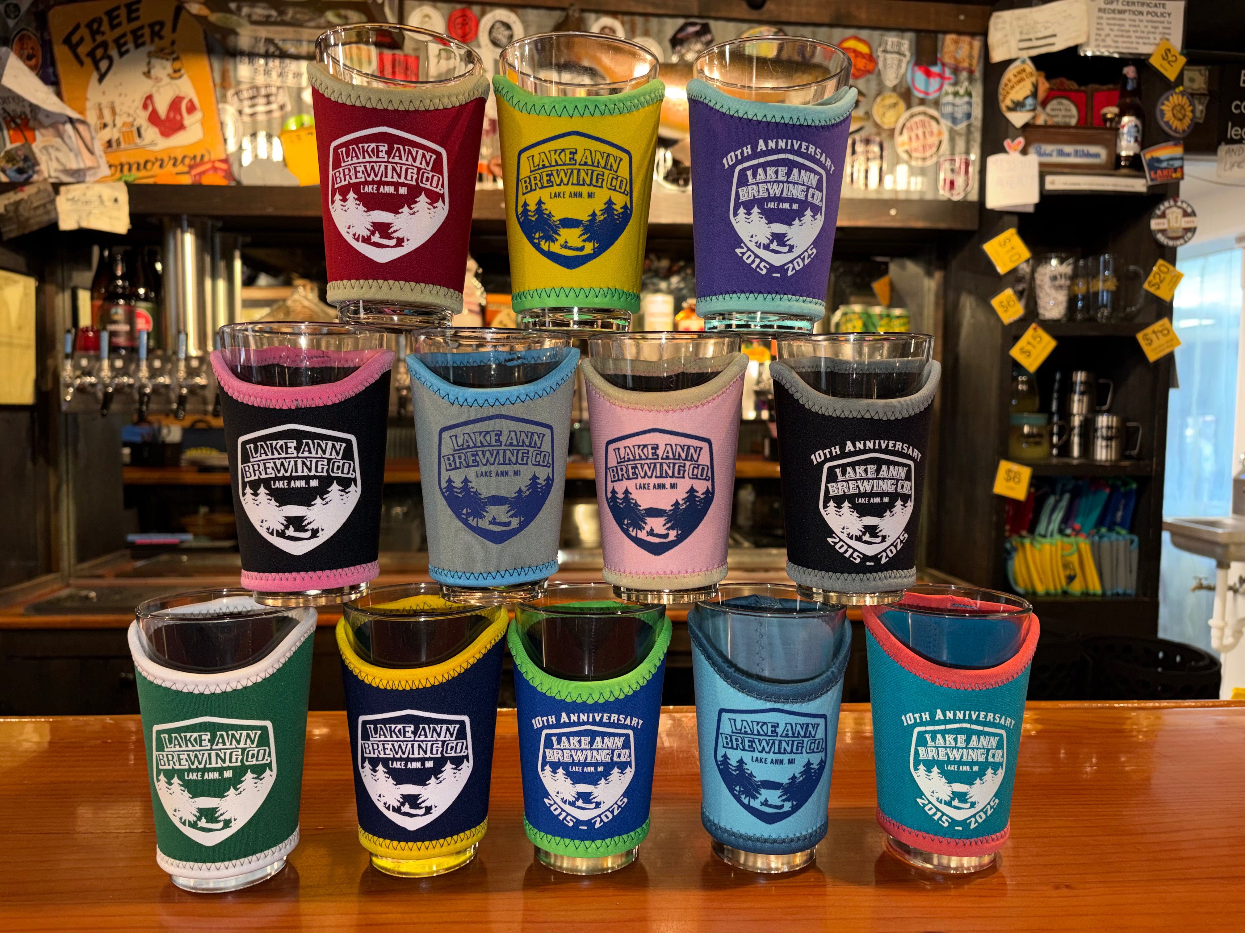Pint Glass Coolie -Multiple Color Choices – Lake Ann Brewing Company