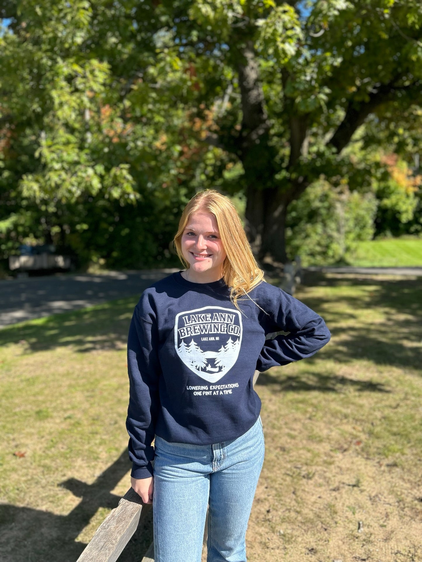 Crewneck Logo Sweatshirt - Navy